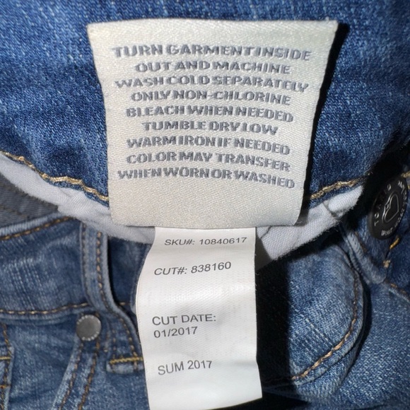 Torrid plus size distressed Jean Shorts with White Lace Trim. Size 22. GUC - Picture 9 of 11